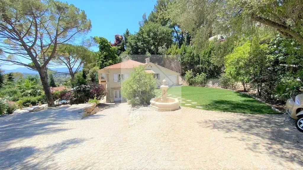 Villa in Mougins, Provence-Alpes-Côte d'Azur, France 2 - 18405027