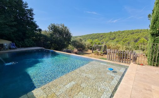 Villa in Est, Lorgues, France 1