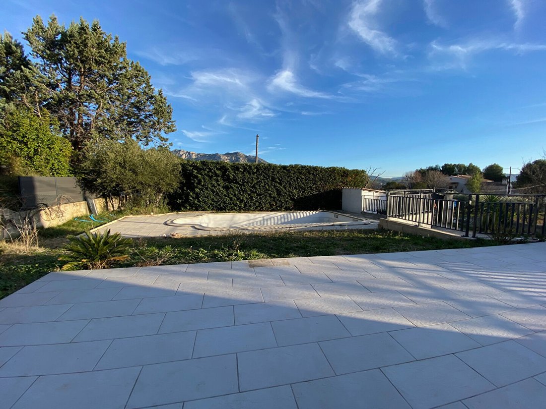 Villa in Lascours, Roquevaire, France 5 - 18405494