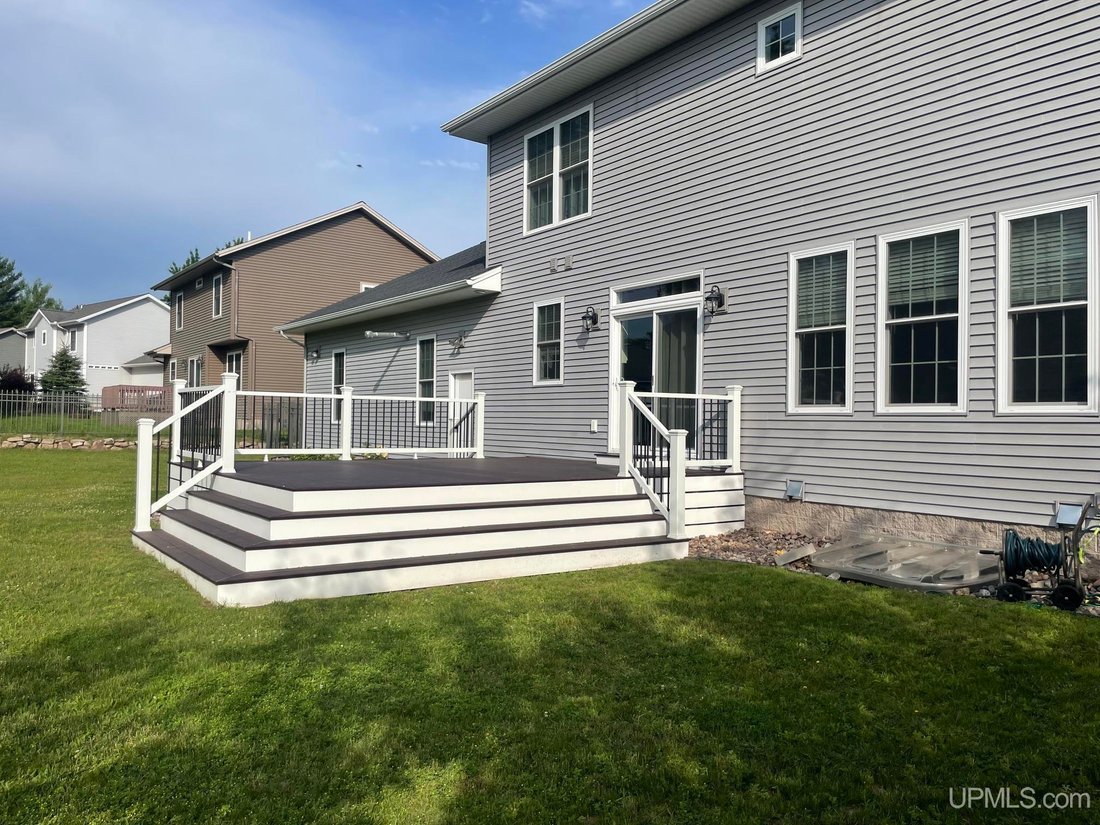 House in Marquette, Michigan, United States 3 - 18307894