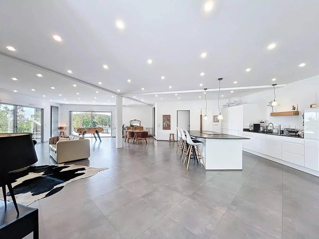 Villa in Val de Cagne-Colline Route de Vence, Cagnes-sur-Mer, France 4 - 18404702