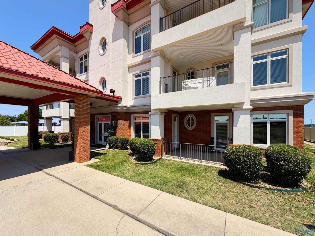 Condo in Sheffield, Alabama, United States 2 - 18402726