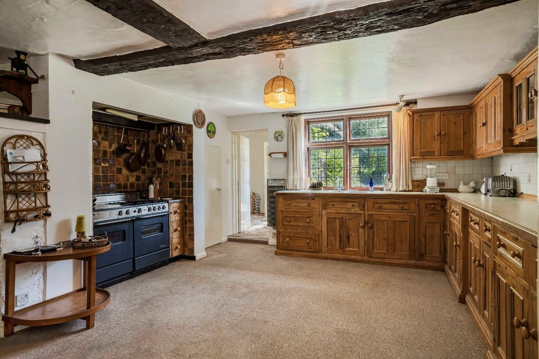 House in Buckinghamshire, England 3 - 17235127