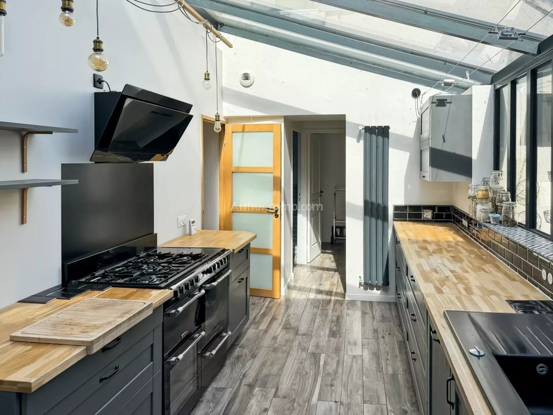 Townhouse in Lagny-sur-Marne, Ile-de-France, France 3 - 18405104