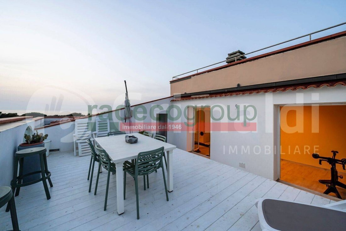 Apartment in Historic Center, Livorno, Tuscany 1 - 18402930