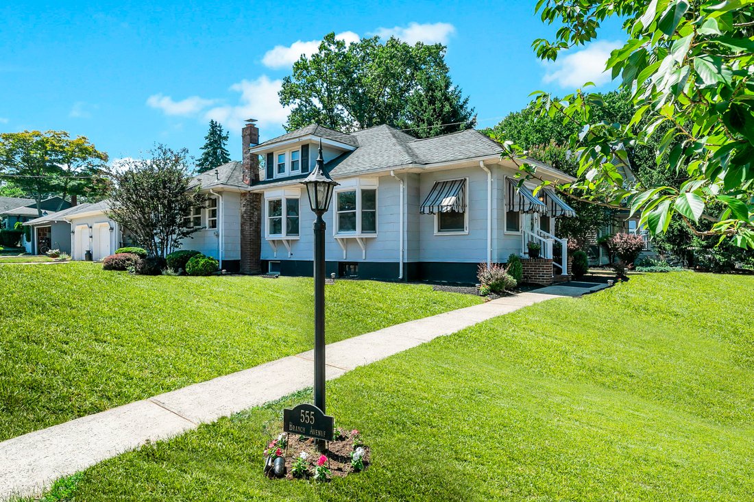 House in Little Silver, New Jersey, United States 2 - 18402595