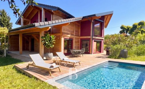 House in Evian-les-Bains, Auvergne-Rhône-Alpes, France 1