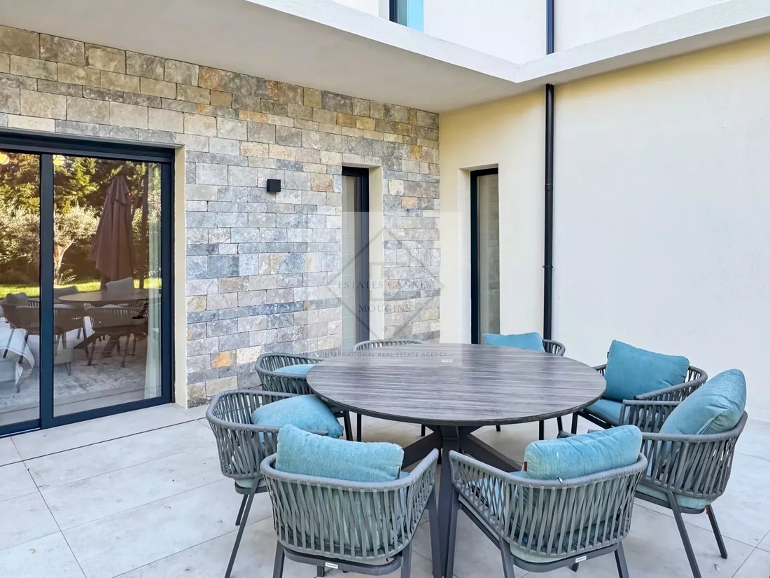 Villa in Mougins, Provence-Alpes-Côte d'Azur, France 2 - 18405032