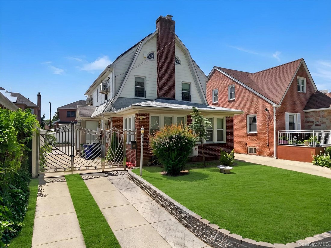 House in New York, New York, United States 1 - 18407042