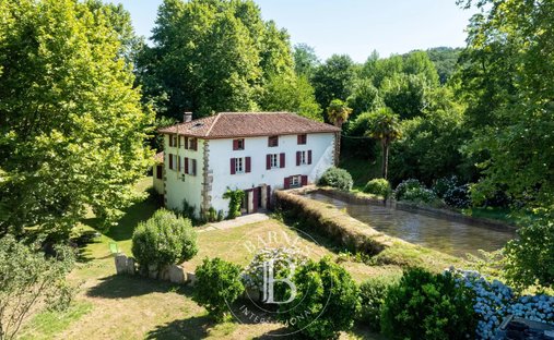 Casa a Saint-Pée-sur-Nivelle, Nuova Aquitania, Francia 1