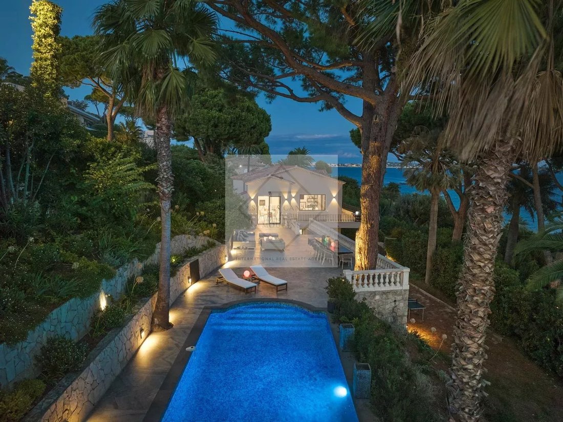 House in Cannes, Provence-Alpes-Côte d'Azur, France 3 - 14846183