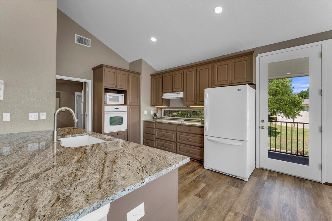 House in Marble Falls, Texas, United States 5 - 18403204