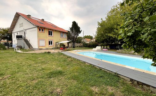 Villa in Arrondissement of Saint-Nazaire, Pays de la Loire, France 1