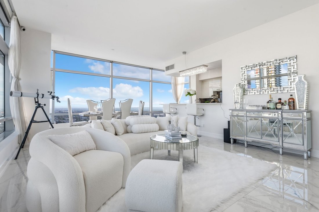 Appartement à Los Angeles, Californie, États-Unis 5 - 18404875