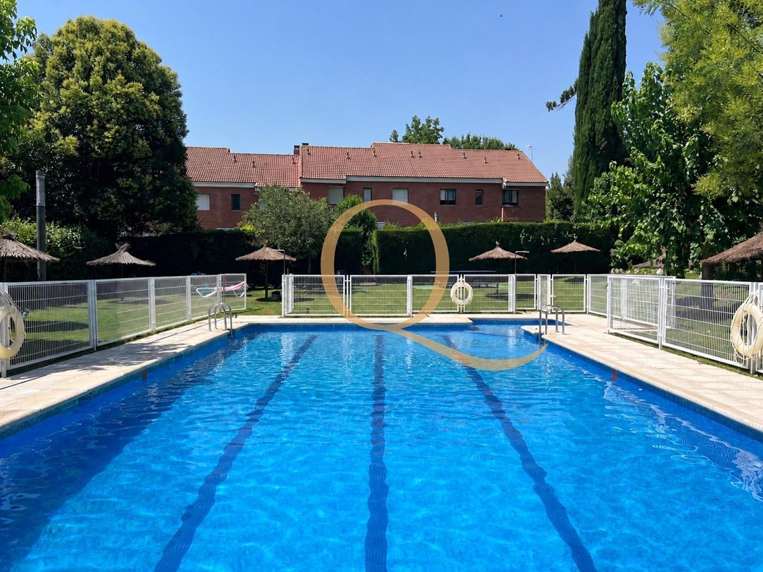 Townhouse in La Moraleja, Alcobendas, Comunidad de Madrid 1 - 18403025