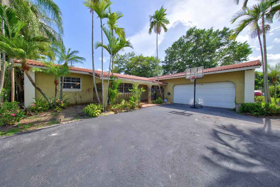 House in Hollywood, Florida, United States 2 - 18402651