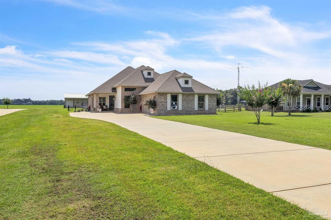 House in Pace, Florida, United States 1 - 18402873