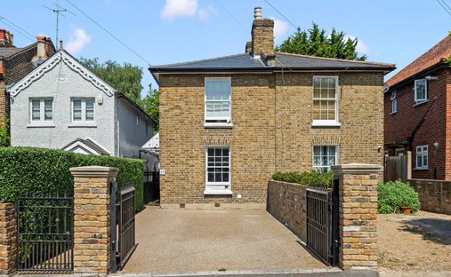 House in Kingston Upon Thames, Royal Borough of Kingston upon Thames, England 1