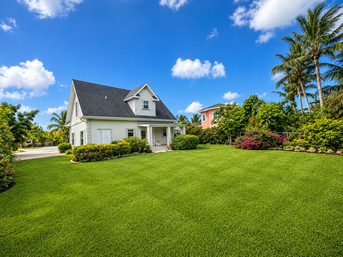 Apartment in George Town, George Town, Cayman Islands 2 - 18403272