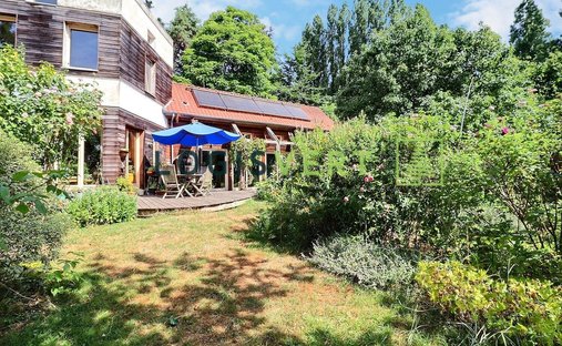 House in Ouest, Igny, France 1