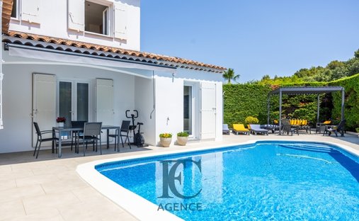 House in Six-Fours-les-Plages, Provence-Alpes-Côte d'Azur, France 1