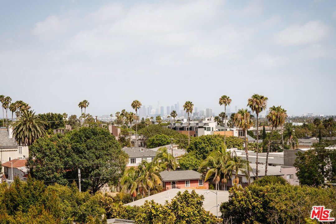 Condo in Los Angeles, California, United States 4 - 18409114