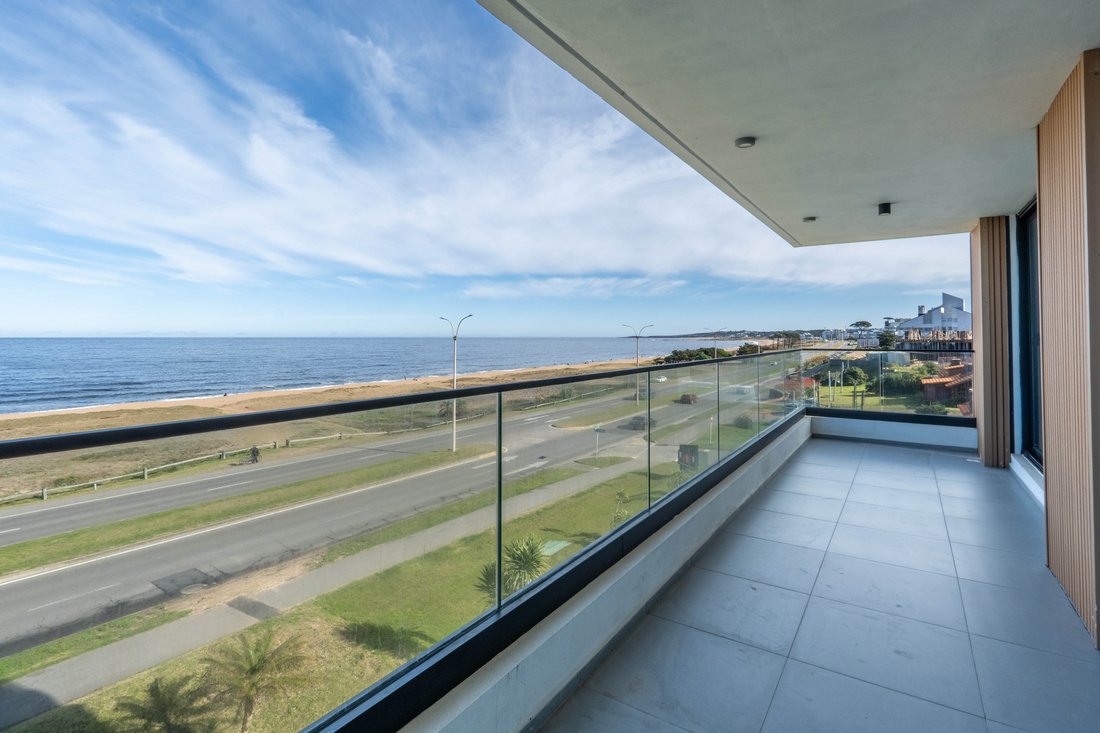Apartment in Punta del Este, Maldonado Department, Uruguay 1 - 18406969