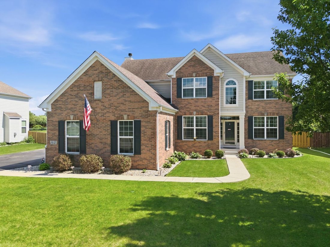 House in Village of Lakewood, Illinois, United States 1 - 18403520