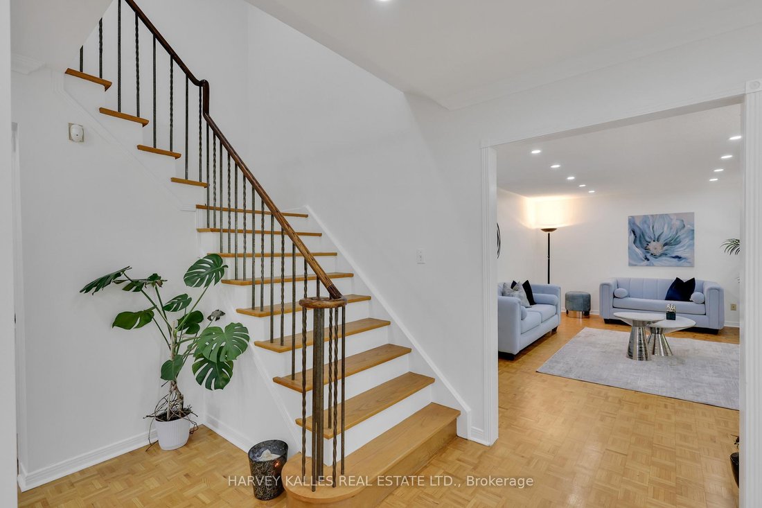 House in Markham, Ontario, Canada 5 - 18410320
