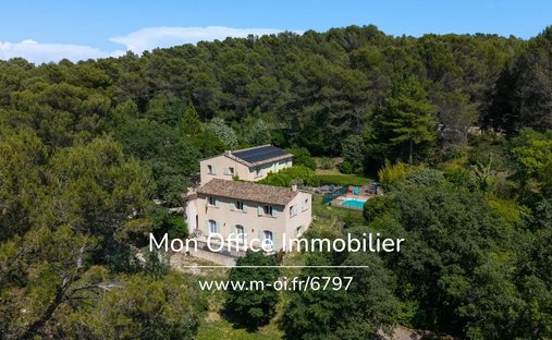 House in Les Faurys, Venelles, France 1