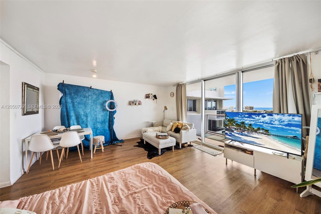Condo in Miami Beach, Florida, United States 2 - 18409147