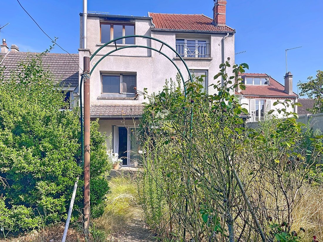 House in Montesson, Ile-de-France, France 1 - 18407487