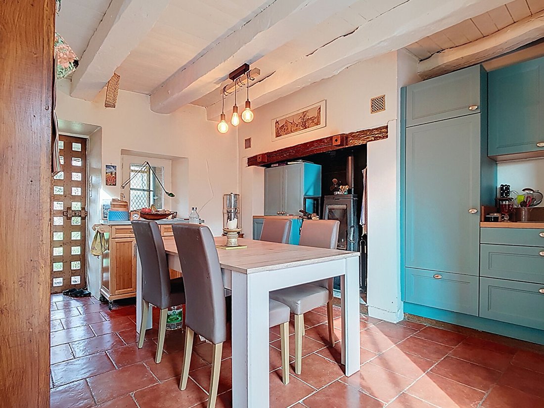 Villa in Rouffignac-Saint-Cernin-de-Reilhac, Nouvelle-Aquitaine, France 4 - 18405939