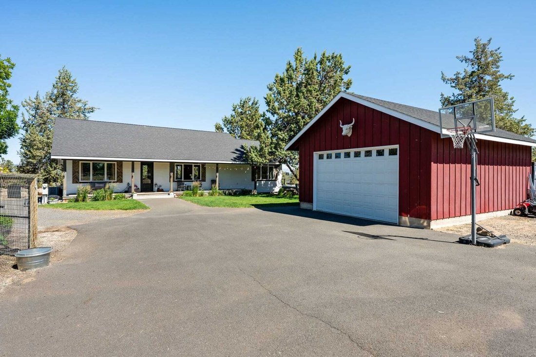 House in Bend, Oregon, United States 2 - 18406671