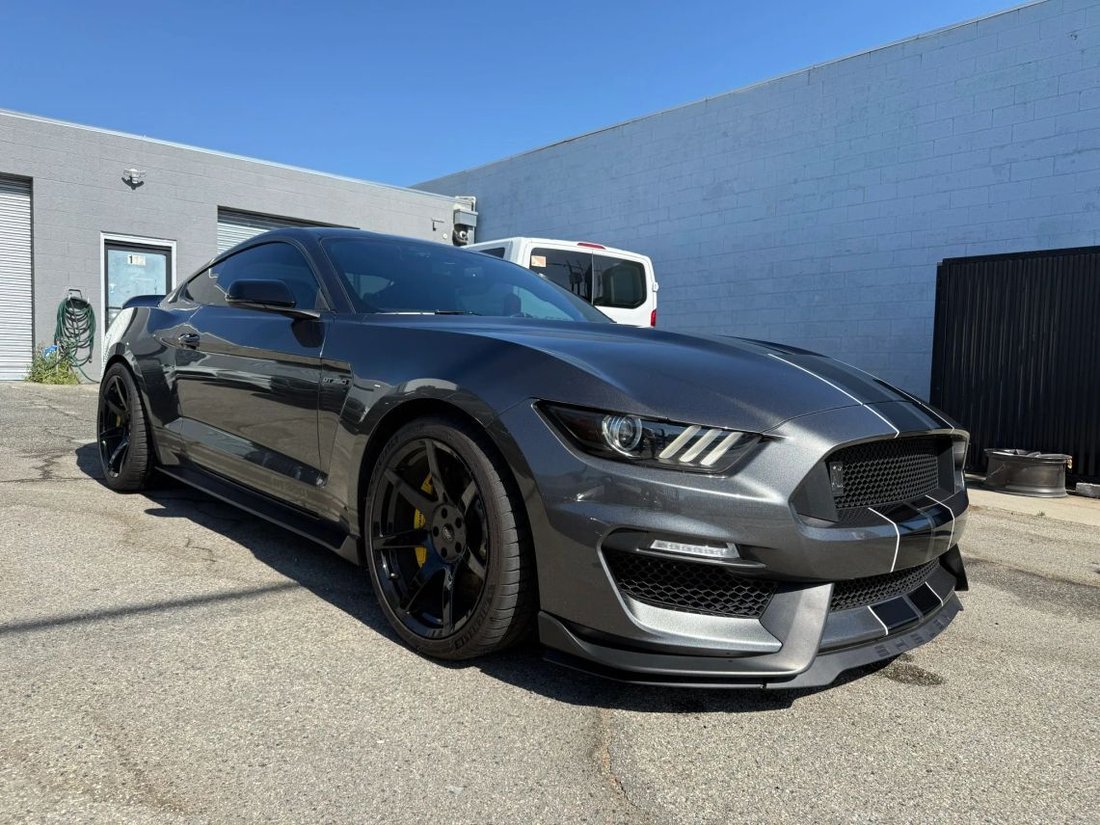 Coupe in Azusa, CA, United States 3 - 18412671