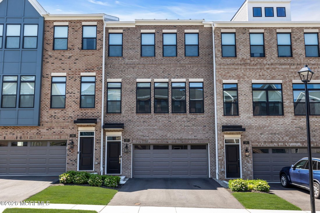 Condo in North Middletown, New Jersey, United States 2 - 18411370