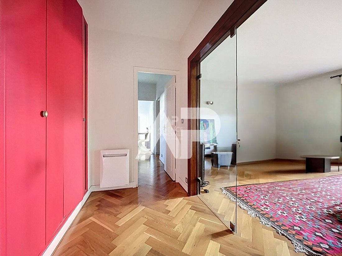Apartment in Chatou, Ile-de-France, France 4 - 18407548