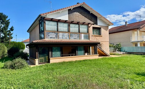 Villa in Les Coteaux, Chassieu, France 1