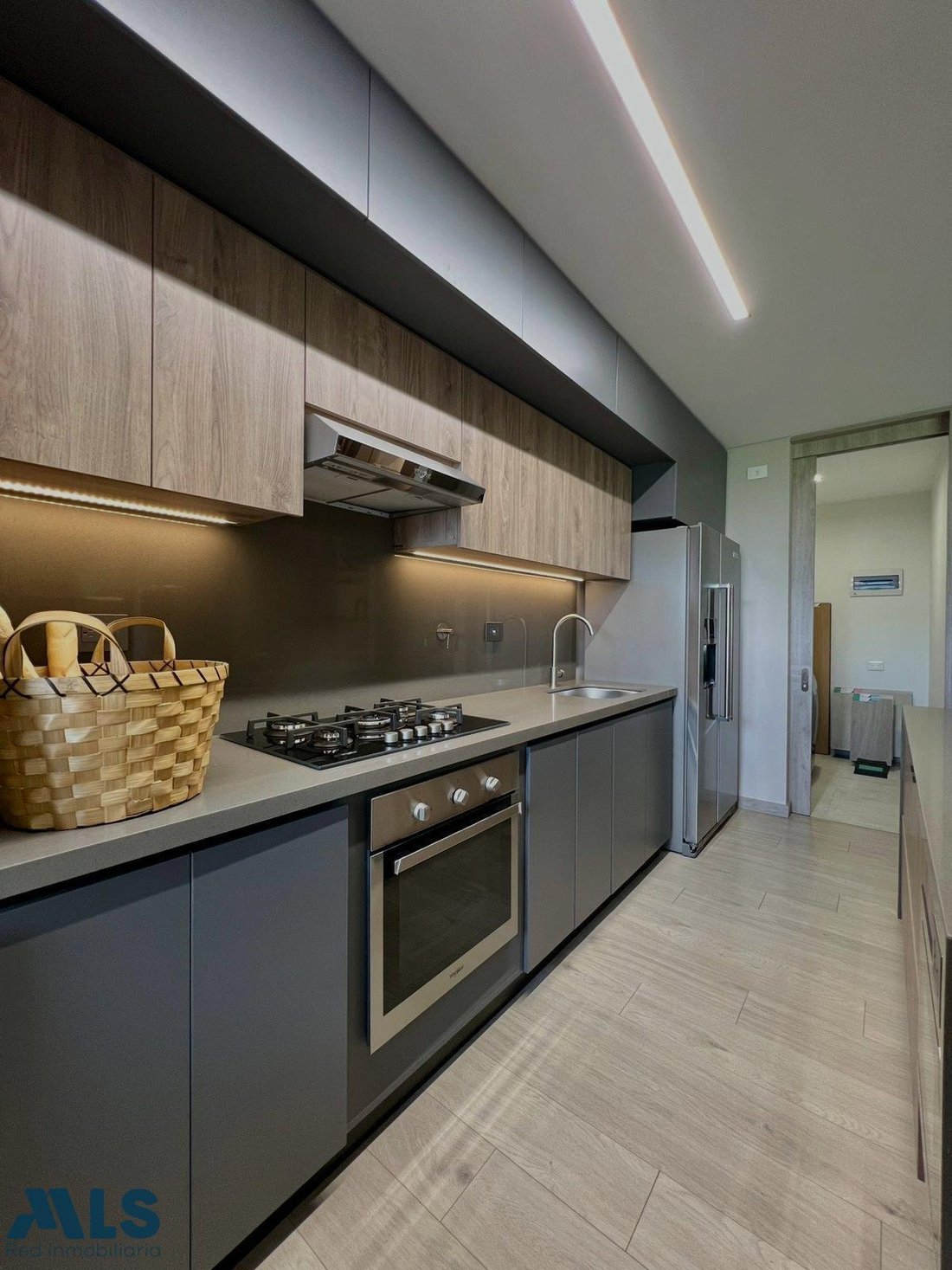 Apartment in Medellín, Antioquia, Colombia 5 - 18403616