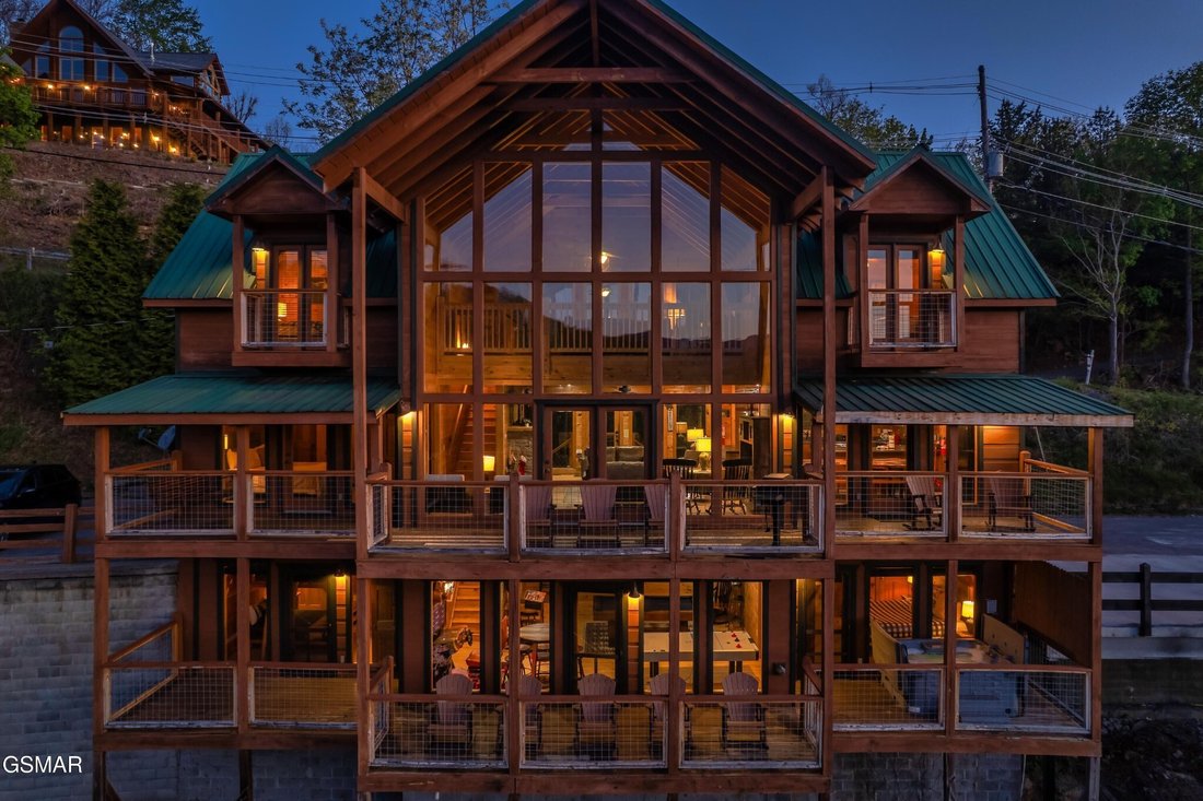 House in Gatlinburg, Tennessee, United States 1 - 18408579