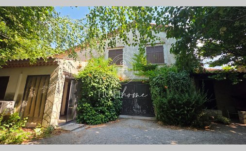 Villa in Trets, Provence-Alpes-Côte d'Azur, France 1
