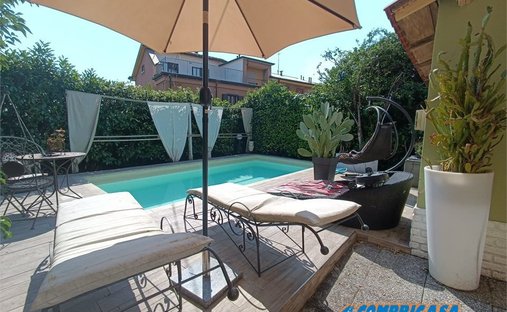 House in City, Peschiera del Garda, Veneto 1