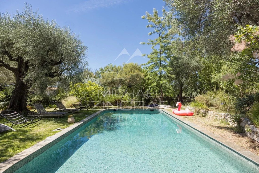 Villa à Tourrettes-sur-Loup, Provence-Alpes-Côte d'Azur, France 3 - 18404448