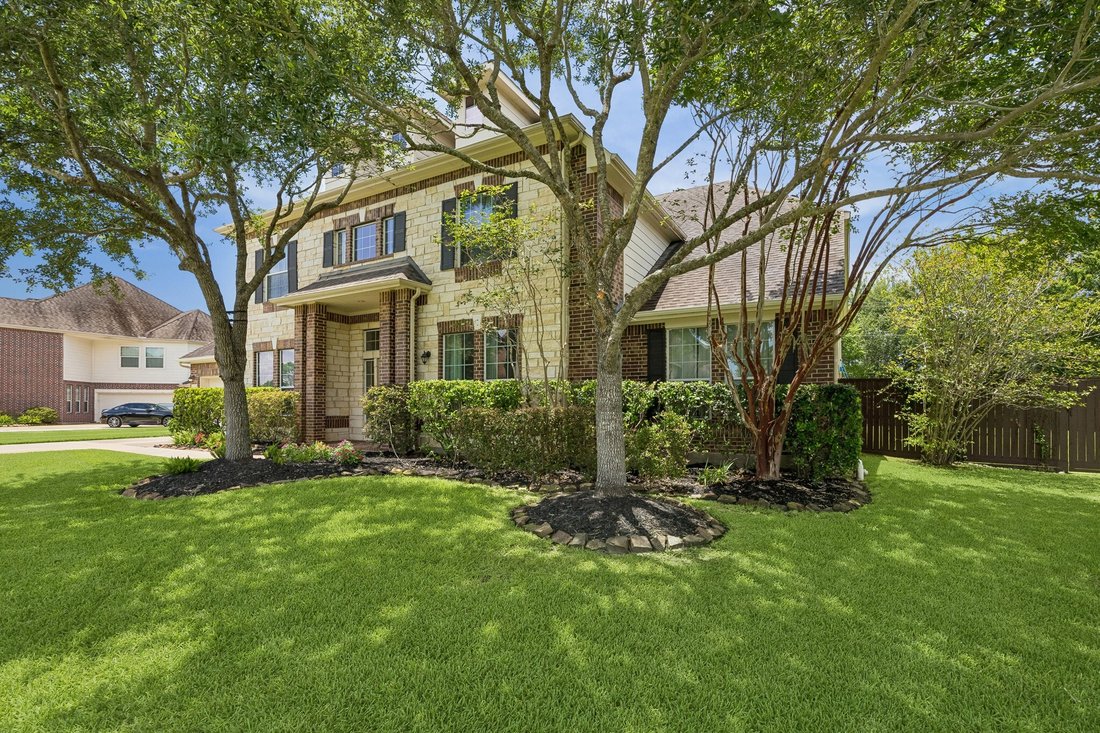 House in Friendswood, Texas, United States 5 - 18405015