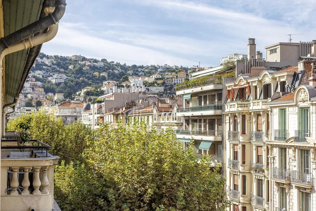 Apartment in Liberation, Nice, France 4 - 13335576