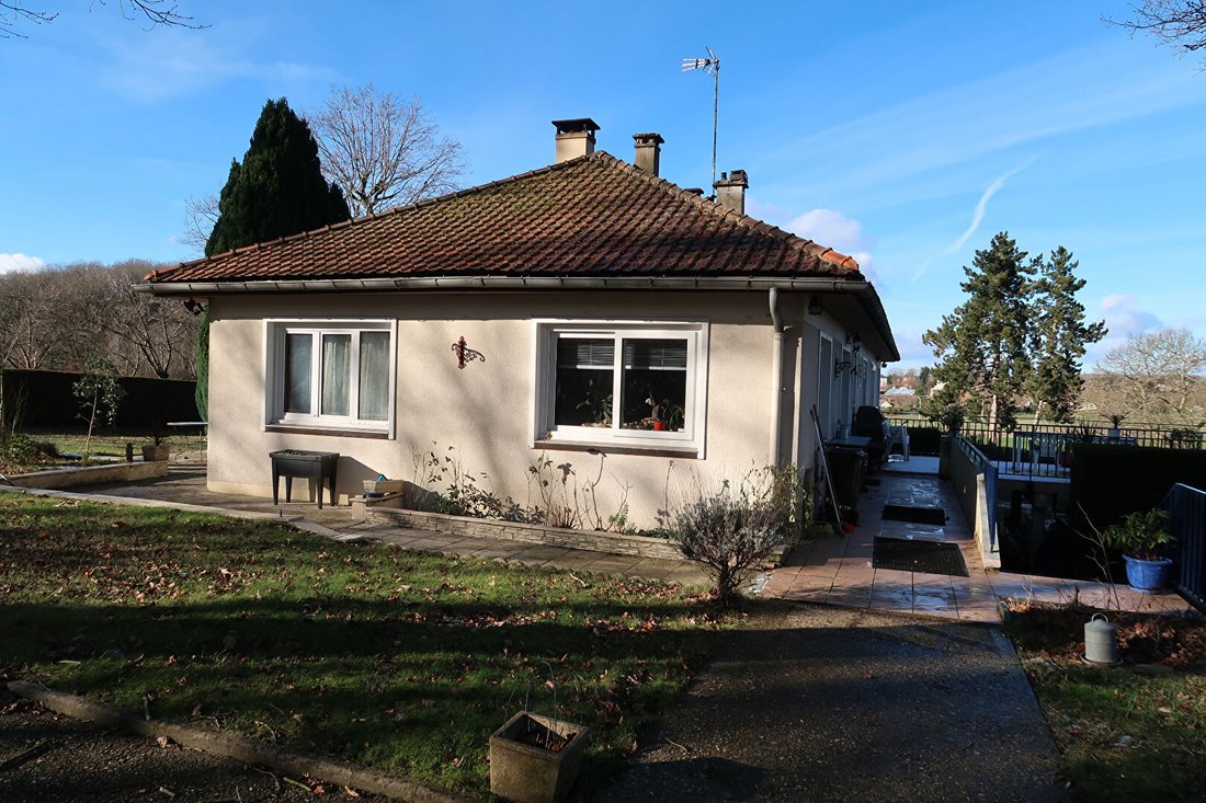 Villa in Marines, Ile-de-France, France 1 - 18405335