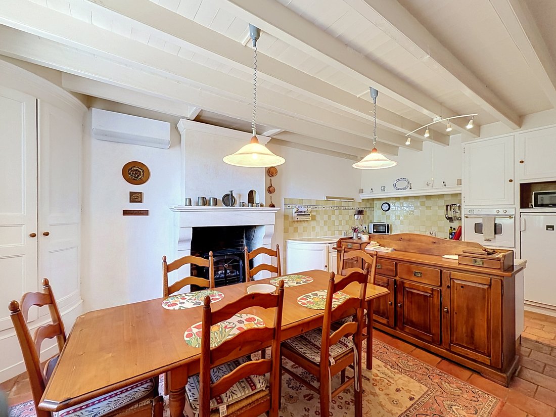 House in Roullet-Saint-Estephe, Nouvelle-Aquitaine, France 5 - 18026245