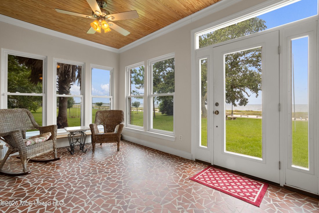 House in Pascagoula, Mississippi, United States 5 - 18402714