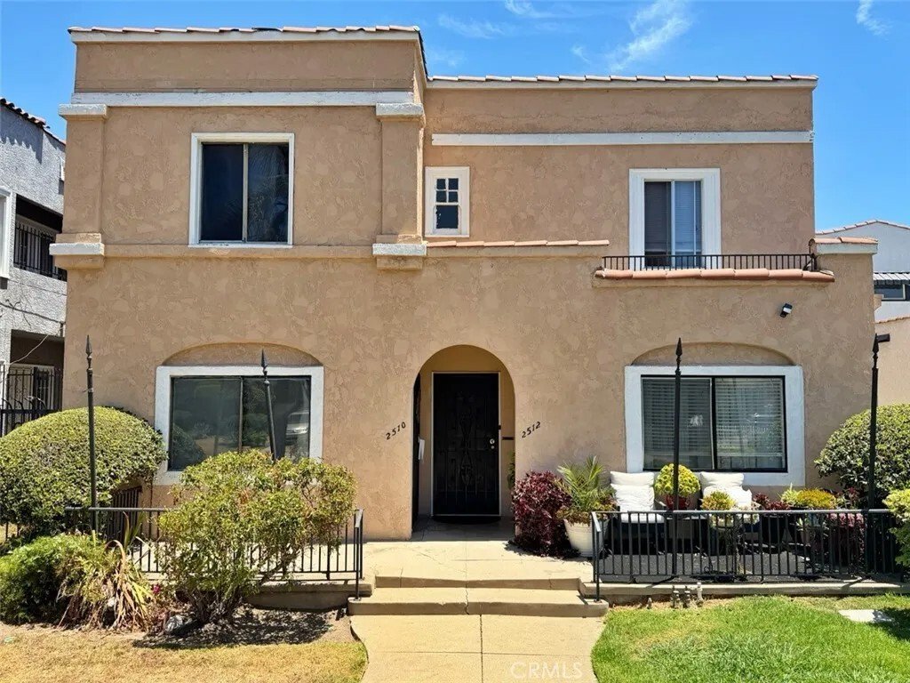 Los Angeles, California, United States 1 - 16525476