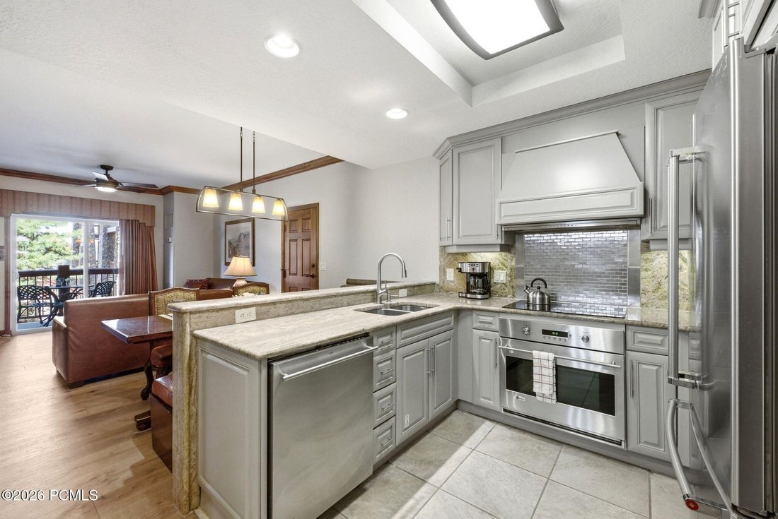 Condo in Park City, Utah, United States 5 - 18412189